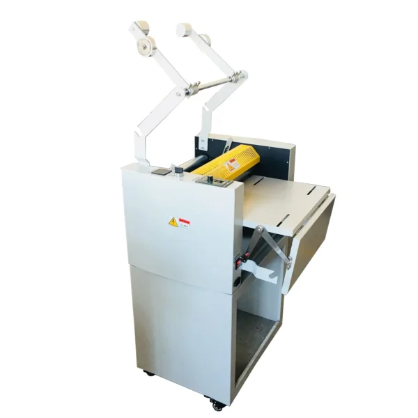 Laminator FM-357A avec rouleau de film pour lamination à haute performance