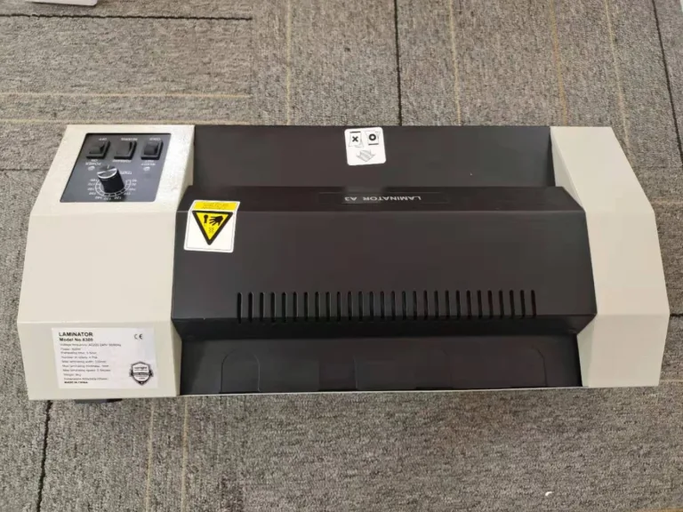 Plastifieuse YT-330E A3 vue de dessus avec boutons et étiquettes